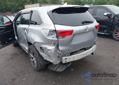 2018 Toyota Highlander Le Plus z USA, uszkodzony, nr VIN 5TDBZRFH1JS894086